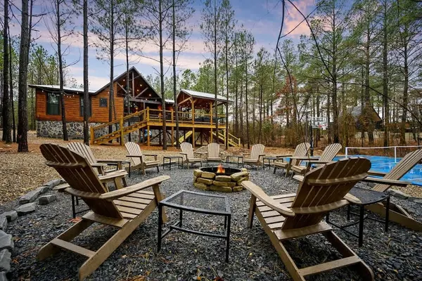 Photo 1 - Massive Hochatown Lodge w spa Basketball More