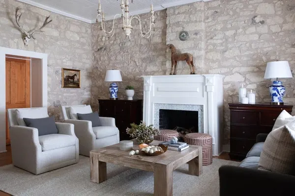 Photo 1 - Luxurious Historic 5BR Fredericksburg inn w spa
