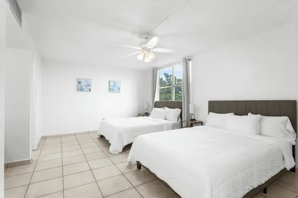 Photo 1 - Bay Harbor Sunset Apt 3A
