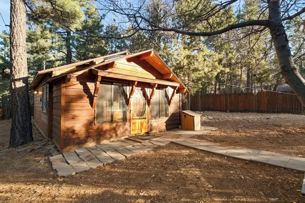 Photo 1 - Charming Mountain Getaway