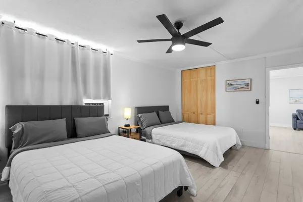 Photo 1 - Bay Harbor Sunset Apt 5A