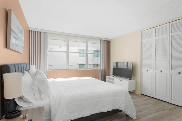 Photo 1 - Bay Harbor Sunset Two Bedrooms Apt