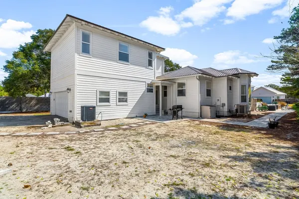 Photo 1 - Destin Beach House - Southern Comfort