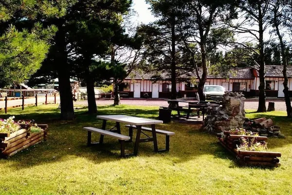 Photo 1 - Two Medicine INN