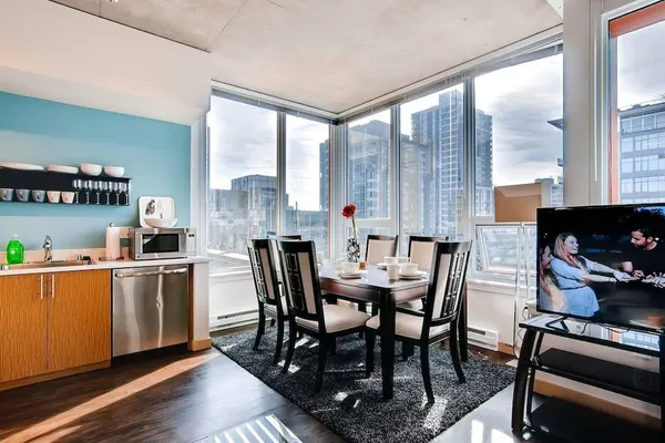 Photo 1 - 1 Location 2BR Across From Space Needle -vr1