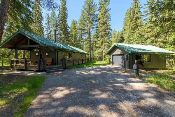Photo 1 - Glen Lake Cabin in the Woods