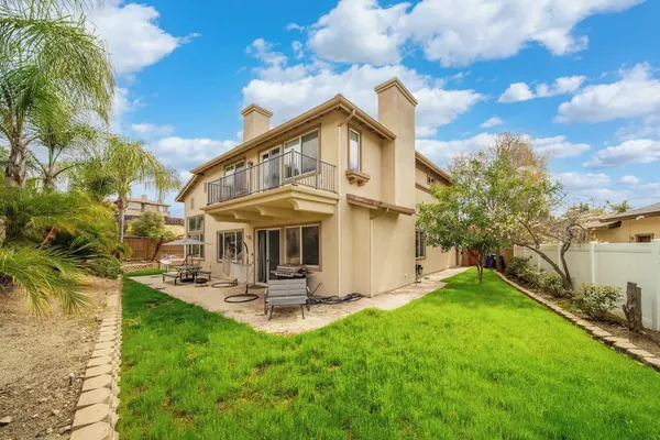 Photo 1 - Spacious Golf Course Retreat - w/ Modern Kitchen