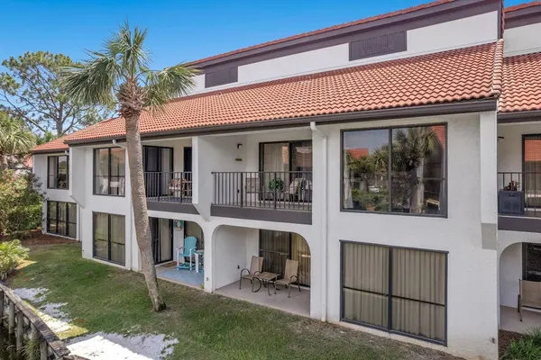 Photo 1 - Edgewater Golf Villa 956