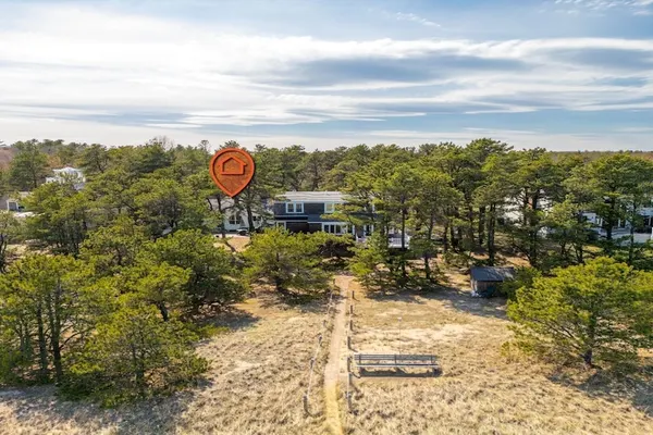 Photo 1 - Bayview Beach Cottage For 4!