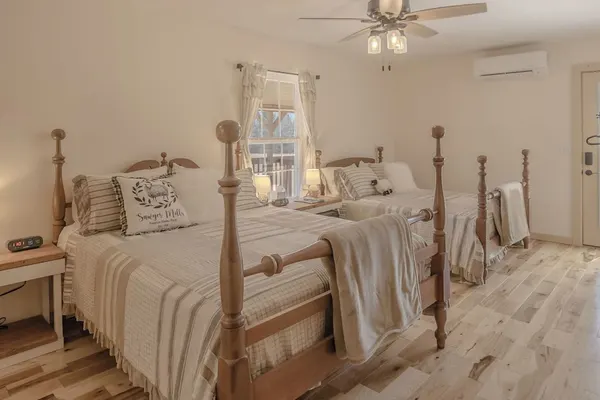 Photo 1 - The Inn at Beulah Farm - The Pen