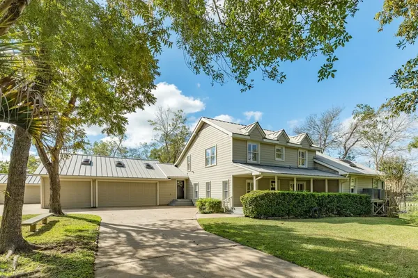 Photo 1 - Benson House in Dickinson