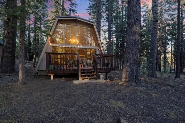 Photo 1 - Truckee Cabin Getaway Sleeps 6