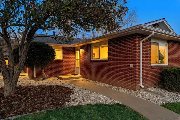 Photo 1 - Orchard Flats Perfect Group Stay w/ Yard and BBQ