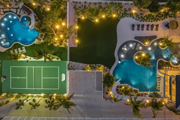 Photo 1 - Siesta Key Estate in Sarasota