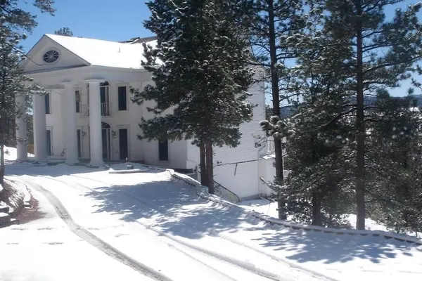 Photo 1 - Pikes Peak Paradise Bed and Breakfast