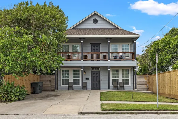 Photo 1 - Nina's Place 4 Bedroom Home