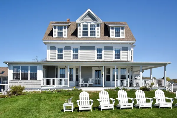 Photo 1 - Topside Inn