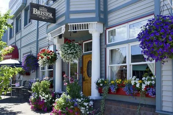 Photo 1 - Hotel Bristol