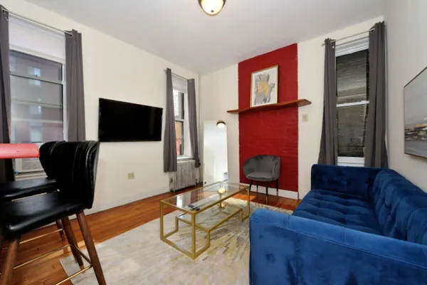 Photo 1 - 2BR Upper East Side Near Central Park