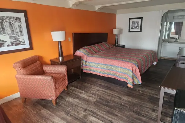 Photo 1 - Sunrise inn