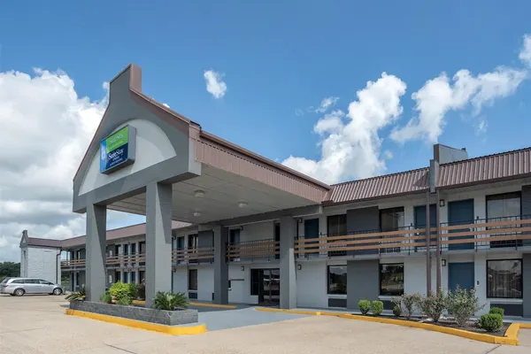 Photo 1 - SureStay by Best Western Gonzales