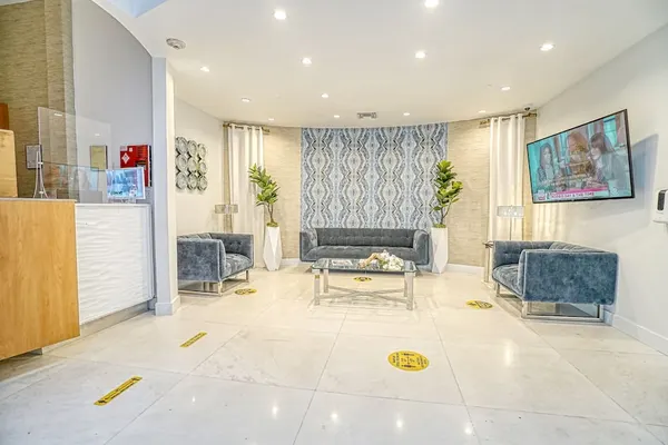 Photo 1 - Private Apartment at the Congress