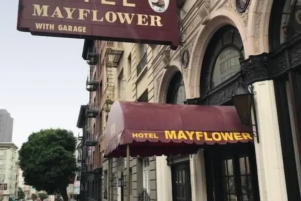 Photo 1 - Mayflower Hotel