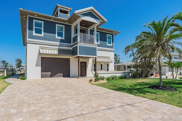 Photo 1 - Family Beach House