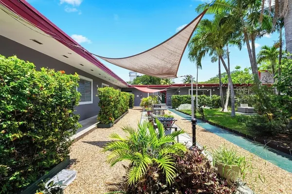Photo 1 - Cozy 2BR in Hollywood FL Pet Friendly