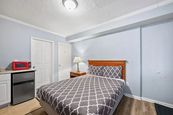 Photo 1 - Comfortable Room With Bath in Brownstown