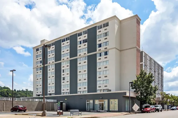 Photo 1 - Suburban Studios Charleston - Civic Center