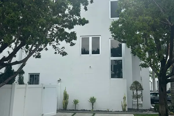 Photo 1 - Oasis