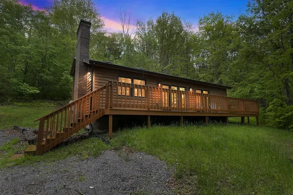 Photo 1 - Modern Mountain Retreat Near Dolly Sods & Skiing 3 Bedroom Home