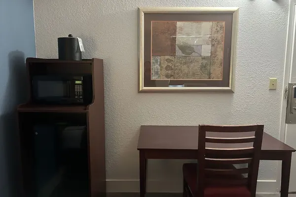 Photo 1 - Blueway Inn & Suites Roseville
