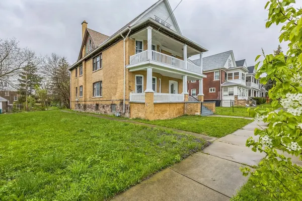 Photo 1 - Comfy 3br Flat Close To The Falls 3 Bedroom Apts