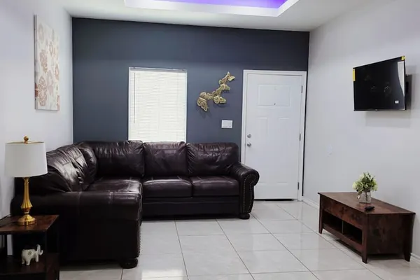 Photo 1 - Apartment With 3 Bedrooms 40 Minutes From South Padre