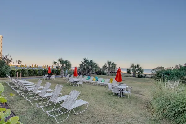 Photo 1 - Hosteeva Oceanview Meridian Plaza Condo