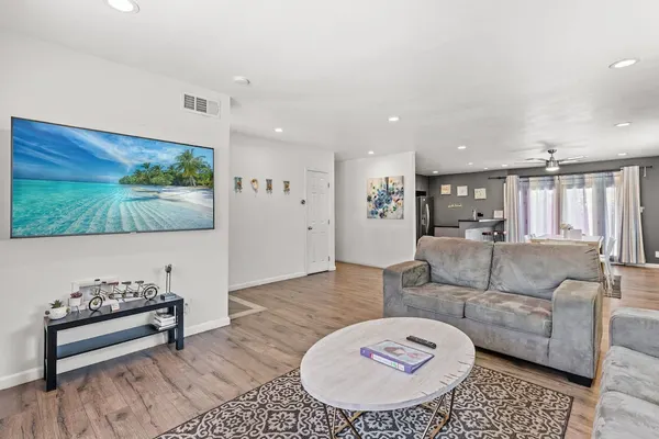Photo 1 - Spacious Family Friendly House in Central Location