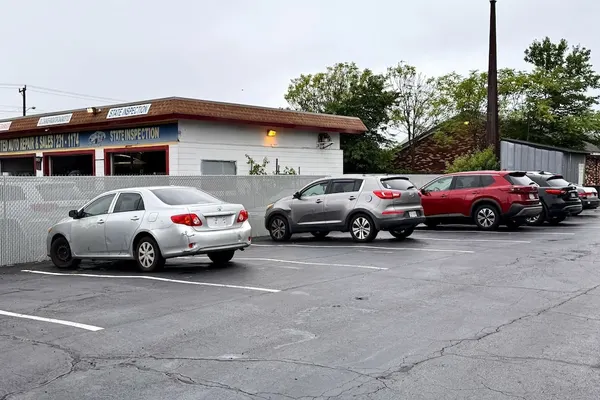 Photo 1 - Cloverleaf Motel By Belvilla Richmond Near Turnpike