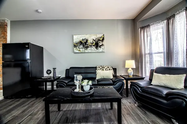 Photo 1 - Modern 1Br 1Ba Apartment Close Falls And Casino