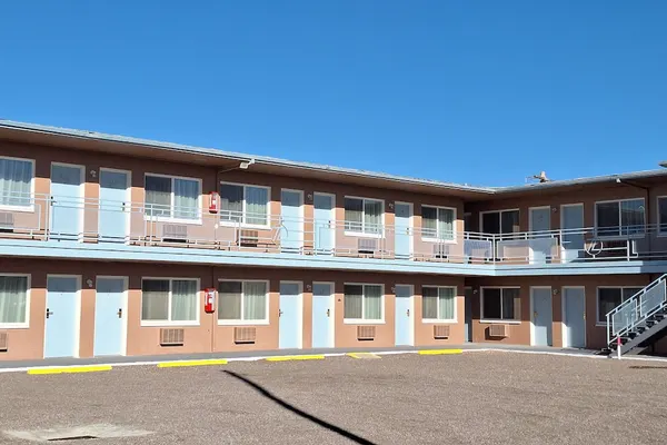 Photo 1 - Leisure Lodge Motel