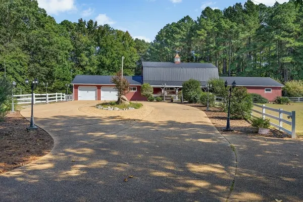 Photo 1 - Pet-friendly 3BR Lake House Firepit + Pier