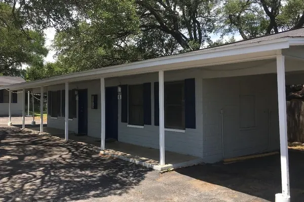 Photo 1 - La Vista Motel