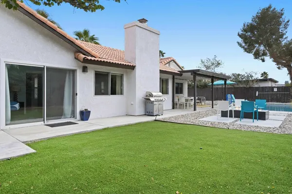 Photo 1 - Hacienda Hideaway-3bd Great for Families