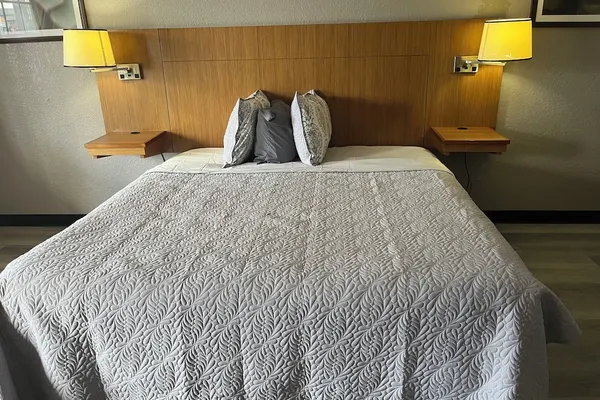 Photo 1 - GO2 Inn & Suites by Relianse