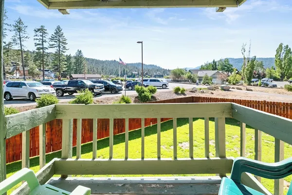 Photo 1 - Lakeview Condo