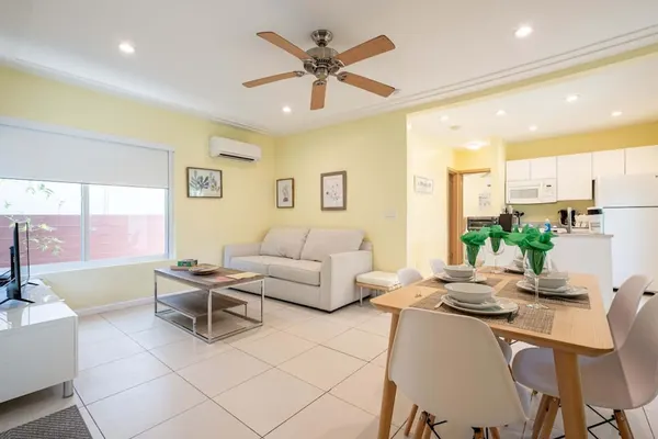 Photo 1 - Casa Del Mar Beach Apartment Suite 1
