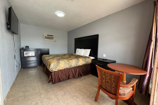 Photo 1 - Welcome Motel