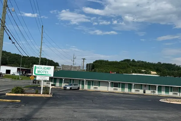 Photo 1 - Holiday Motel by Belvilla Cleveland, TN