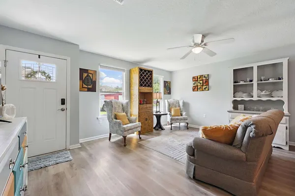 Photo 1 - Ocean Blue Haven - Stay for 6!